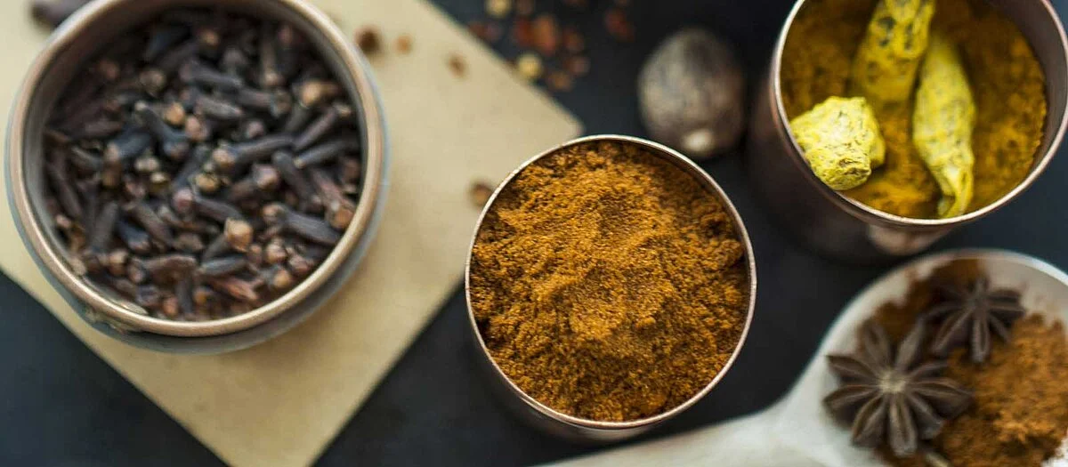 différents épices et saveurs - Lobodis