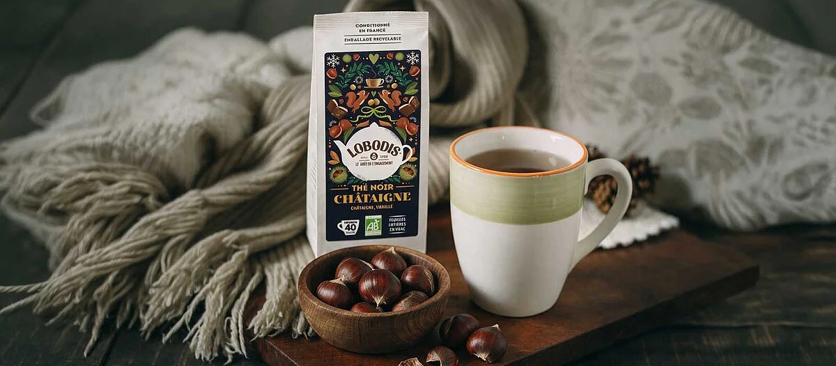 tasse de thé et packaging thé chataigne lobodis